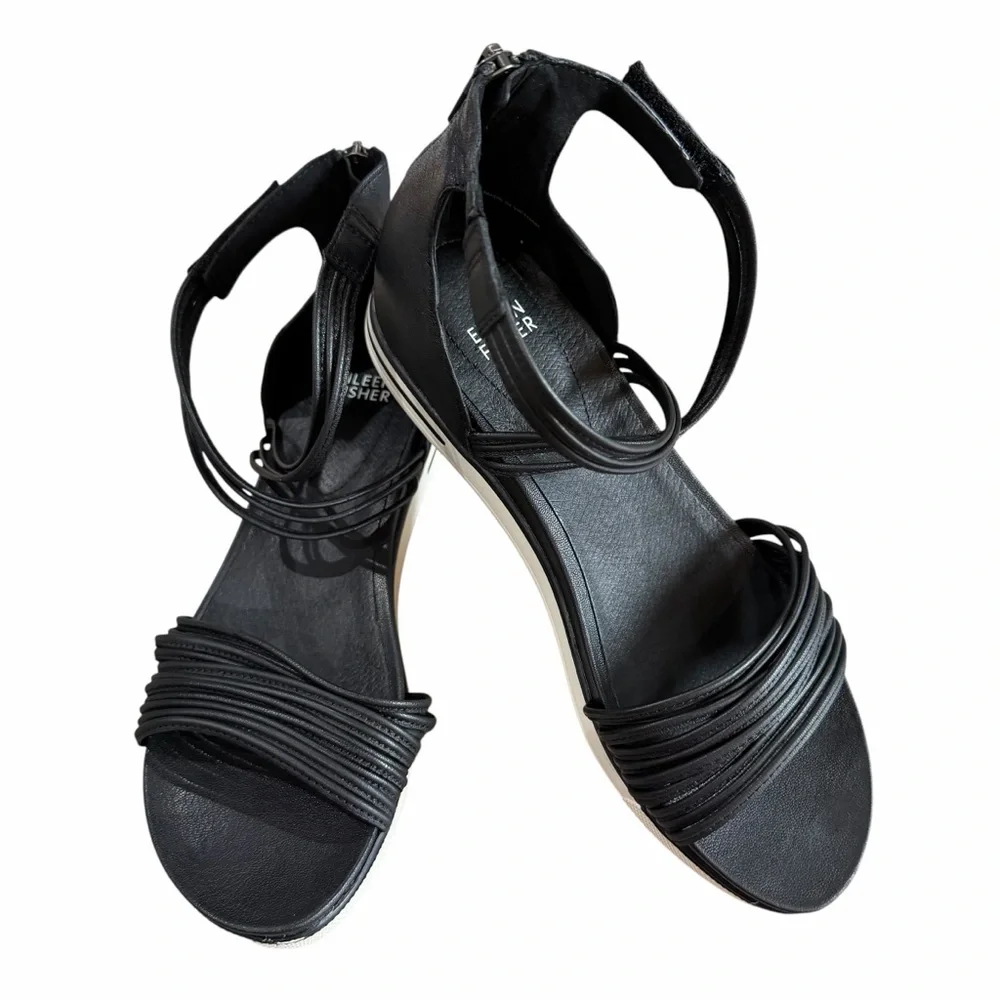Eileen Fisher Strappy Sandals Size 9 Black Leather Shea Open Toe Sporty